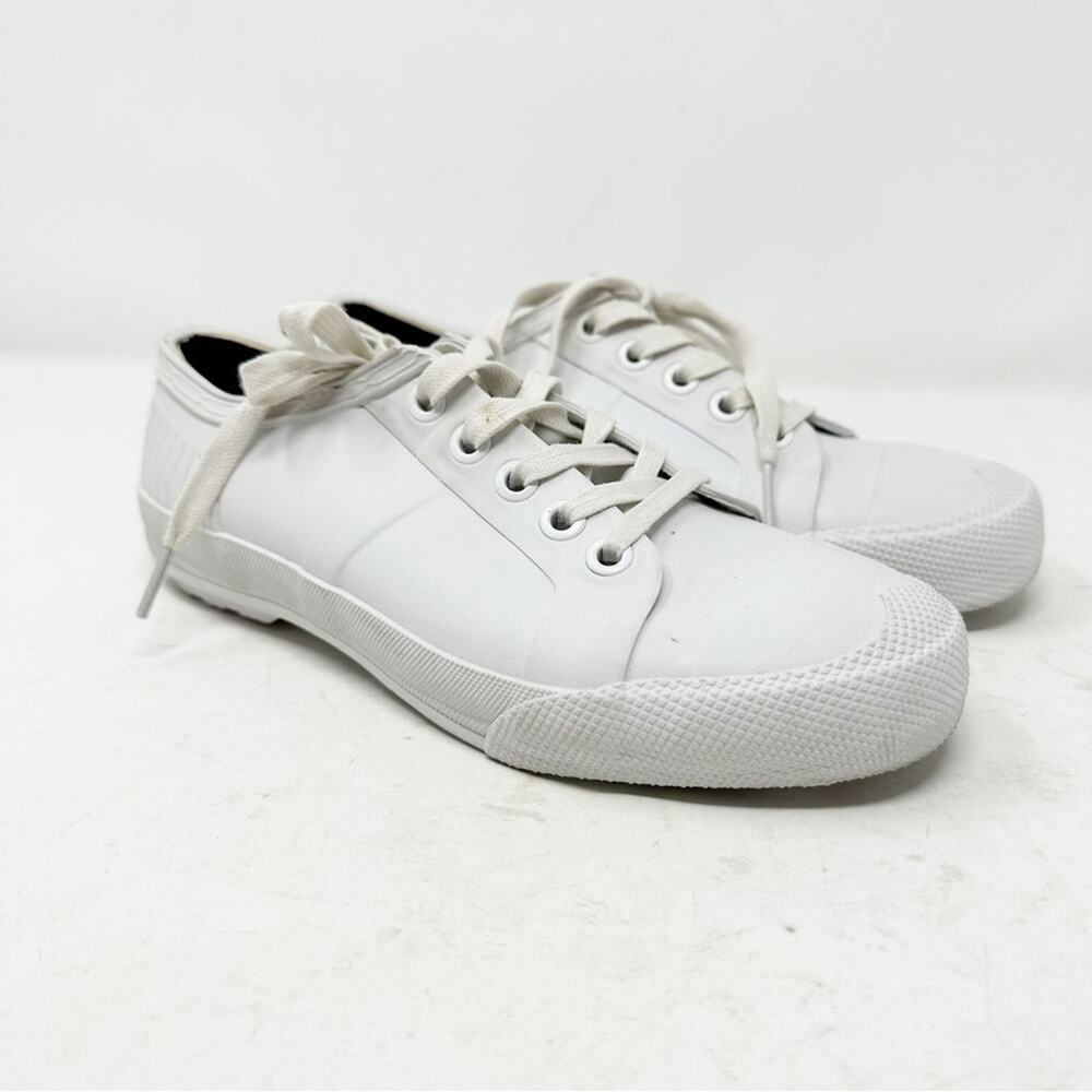 HUNTER Low Top Classic White Rubber Sneakers in Size 5